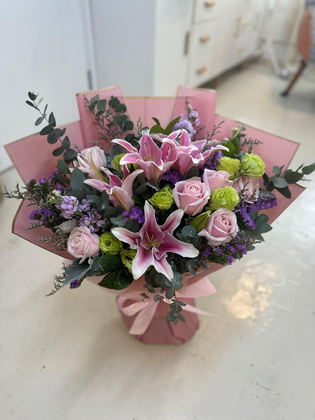 Oriental  and roses bouquet