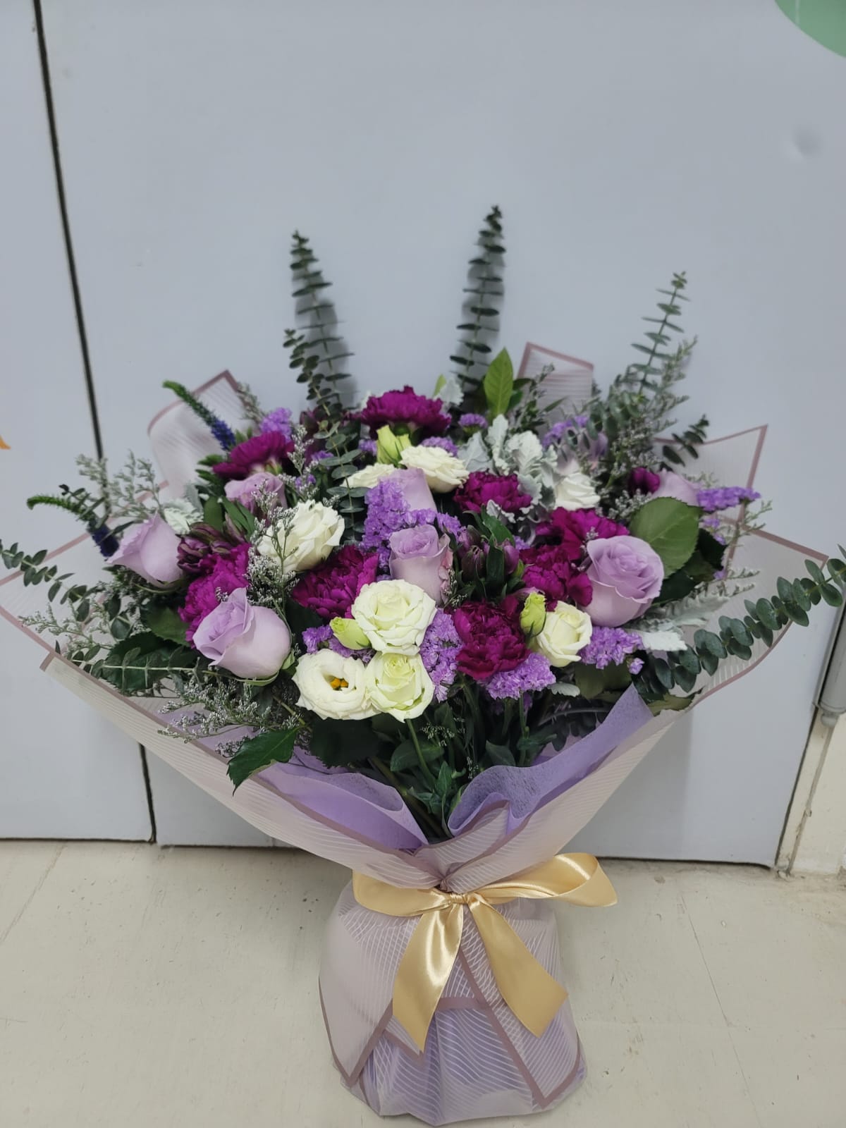 Carnation and rose Bouquet
