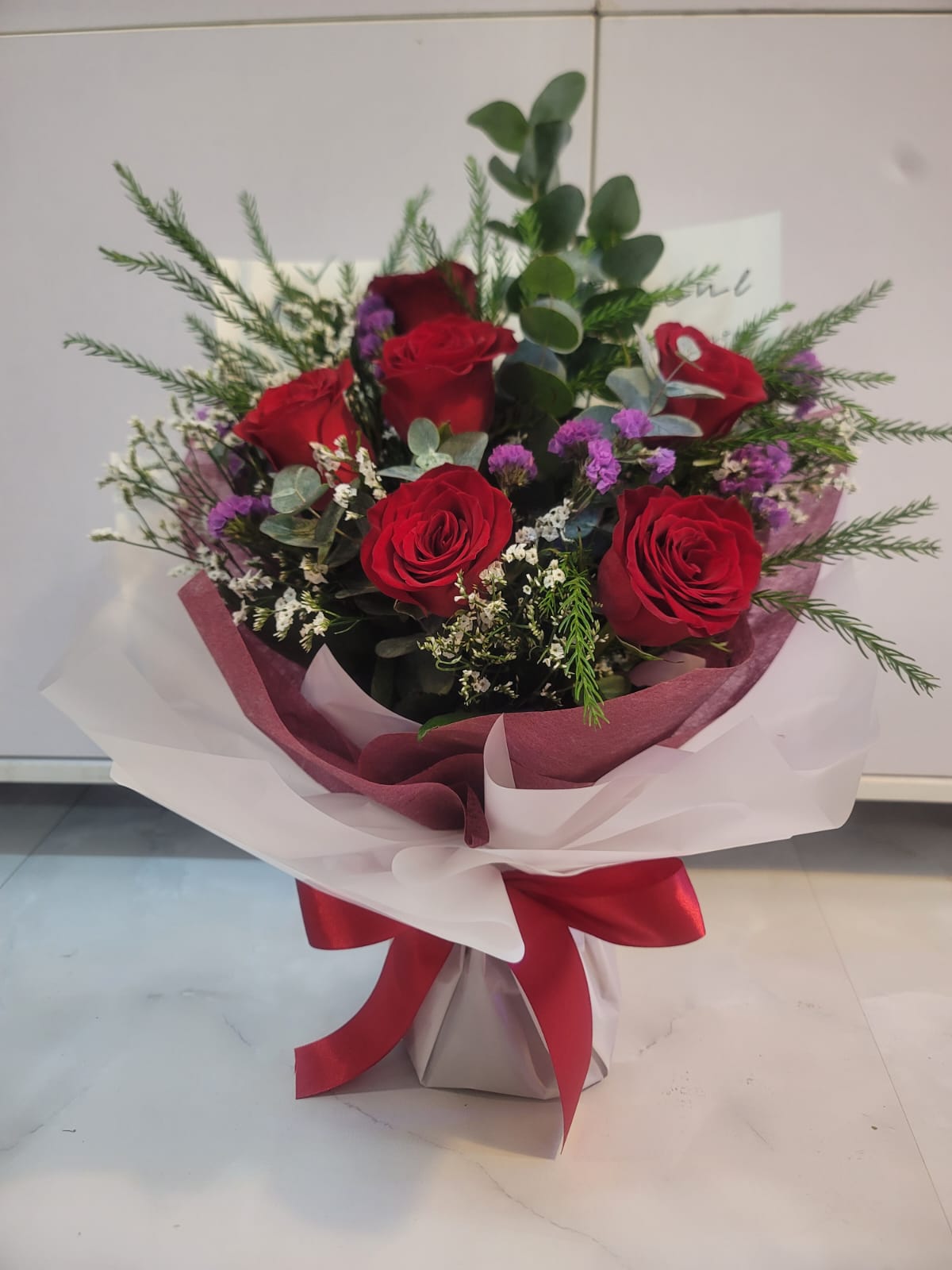 6 Premium Roses (color at your choice)